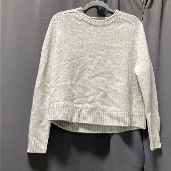 Quince Sweaters - Quince Light Gray Cashmere Crewneck Sweater - M